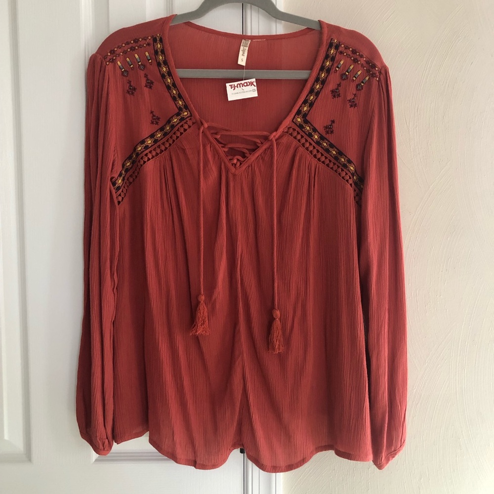 🎉HP🎉 NWT boho style top